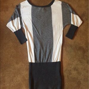 Nikibiki Sparkle Long Sweater Size Sm